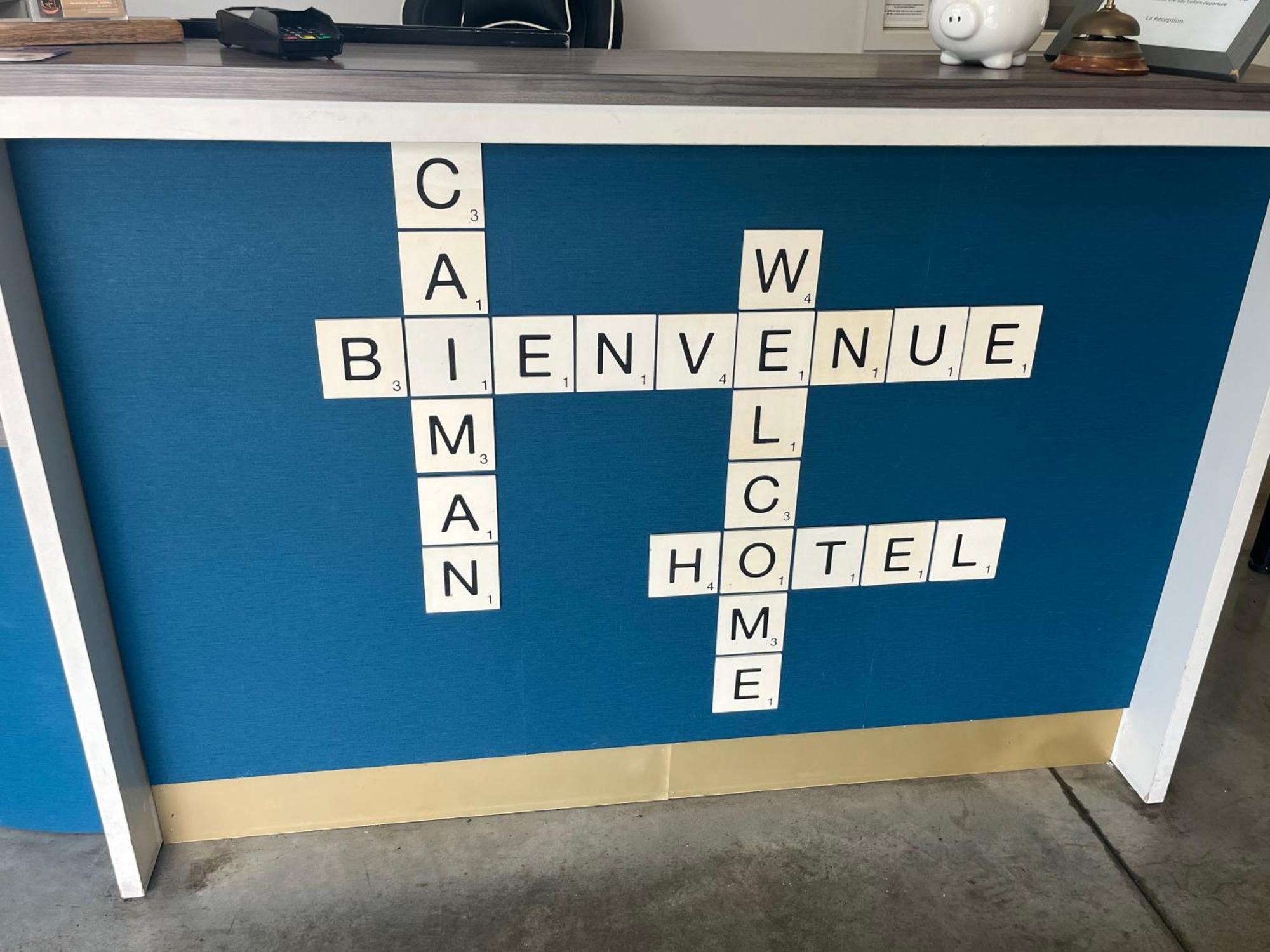Hotel Caiman Pierrelatte Eksteriør billede