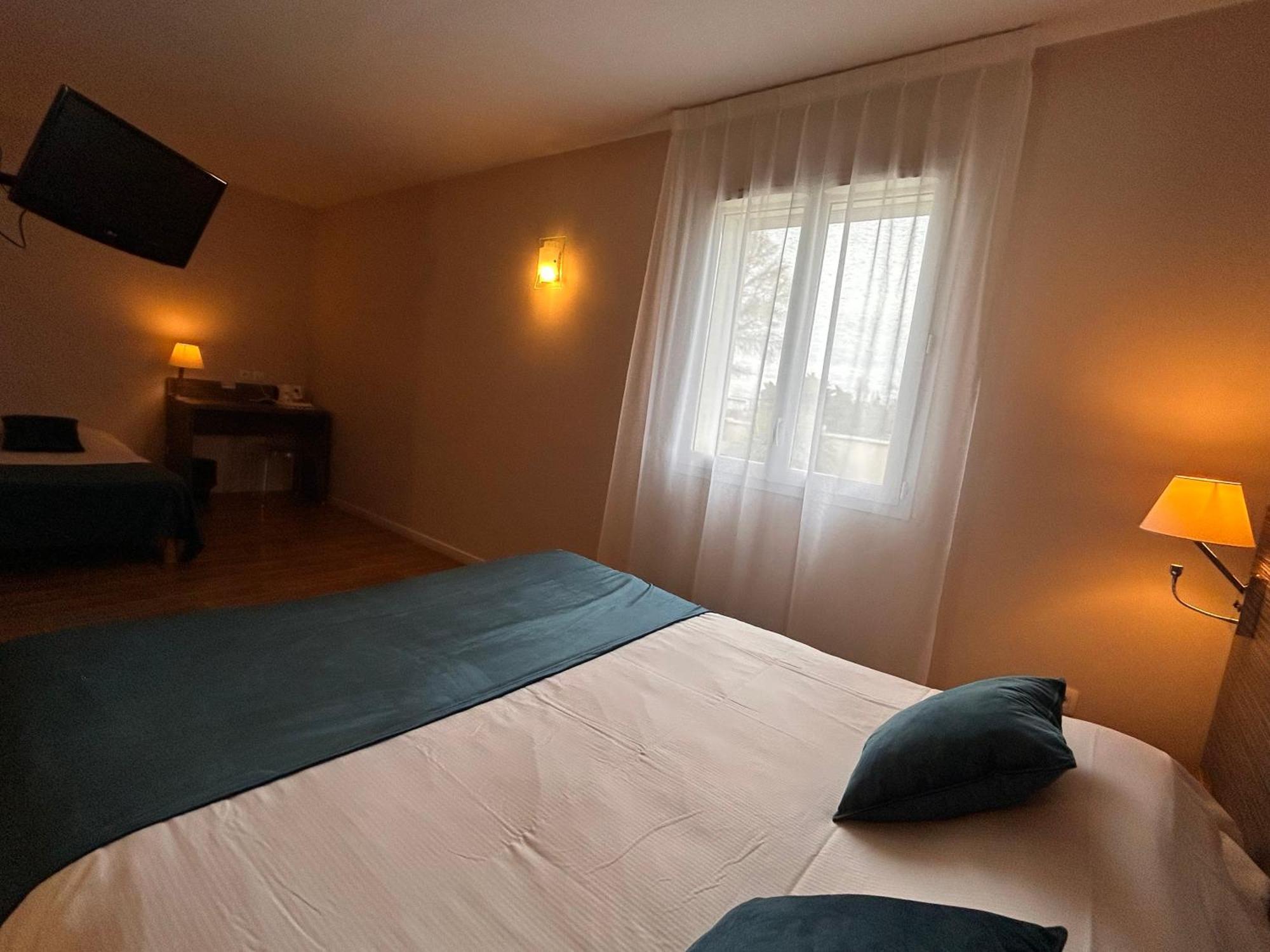 Hotel Caiman Pierrelatte Eksteriør billede