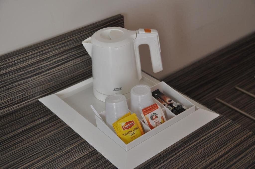 Hotel Caiman Pierrelatte Værelse billede