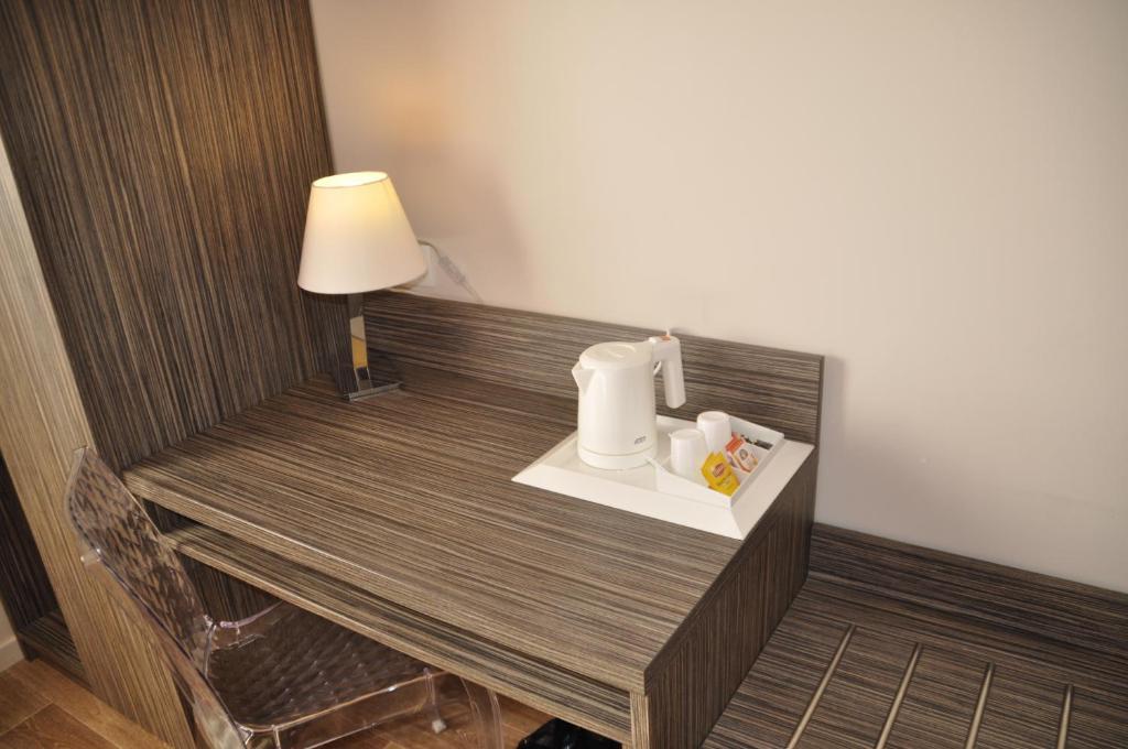 Hotel Caiman Pierrelatte Værelse billede